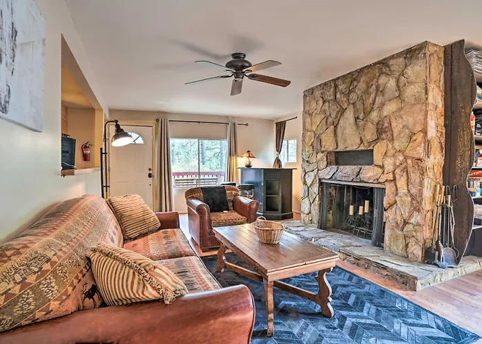 Holiday home Peaceful W/ Deck & Grill: 1 Mi To