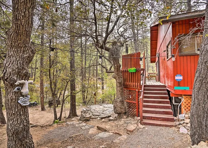 Holiday home Peaceful W/ Deck & Grill: 1 Mi To *